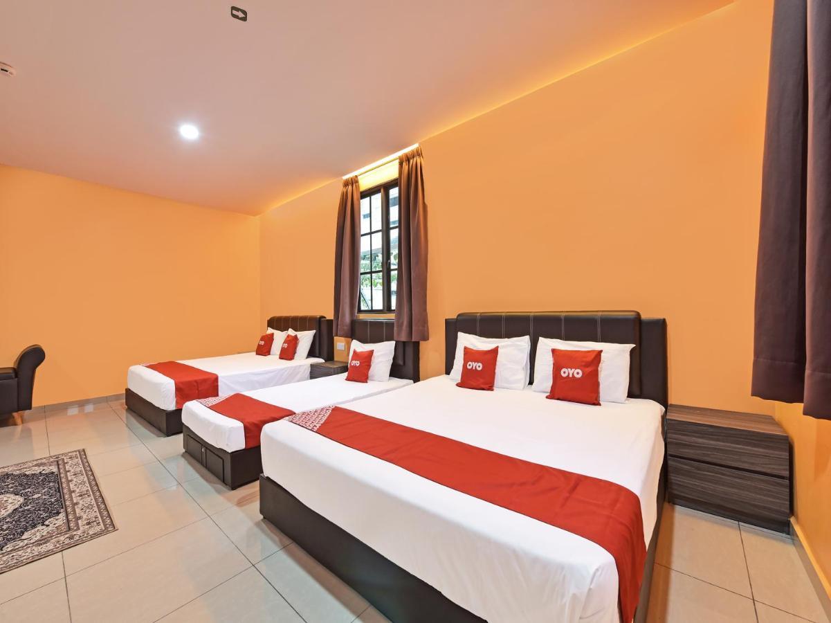 Oyo 90722 D'Puncak Hotel Камерон-Гайлендс Екстер'єр фото