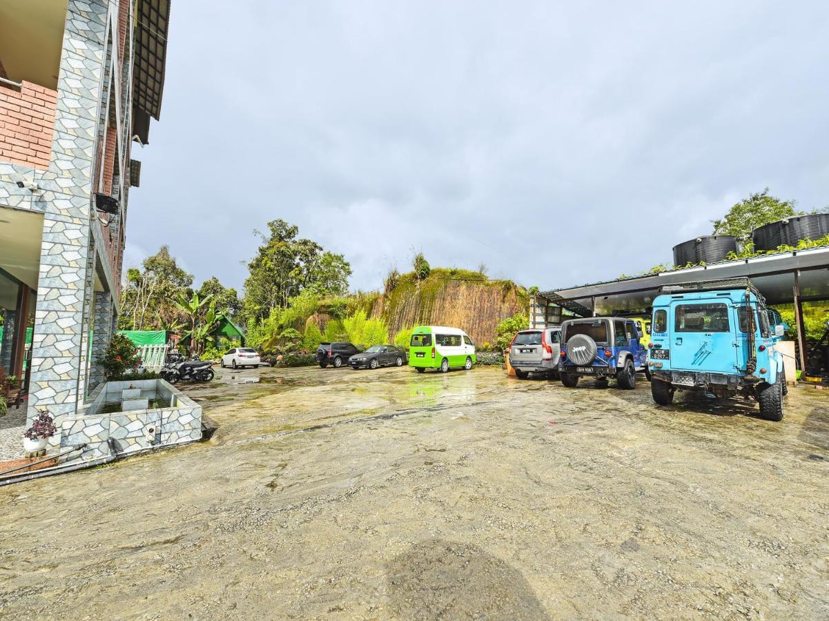 Oyo 90722 D'Puncak Hotel Камерон-Гайлендс Екстер'єр фото