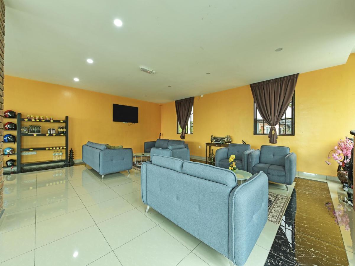 Oyo 90722 D'Puncak Hotel Камерон-Гайлендс Екстер'єр фото